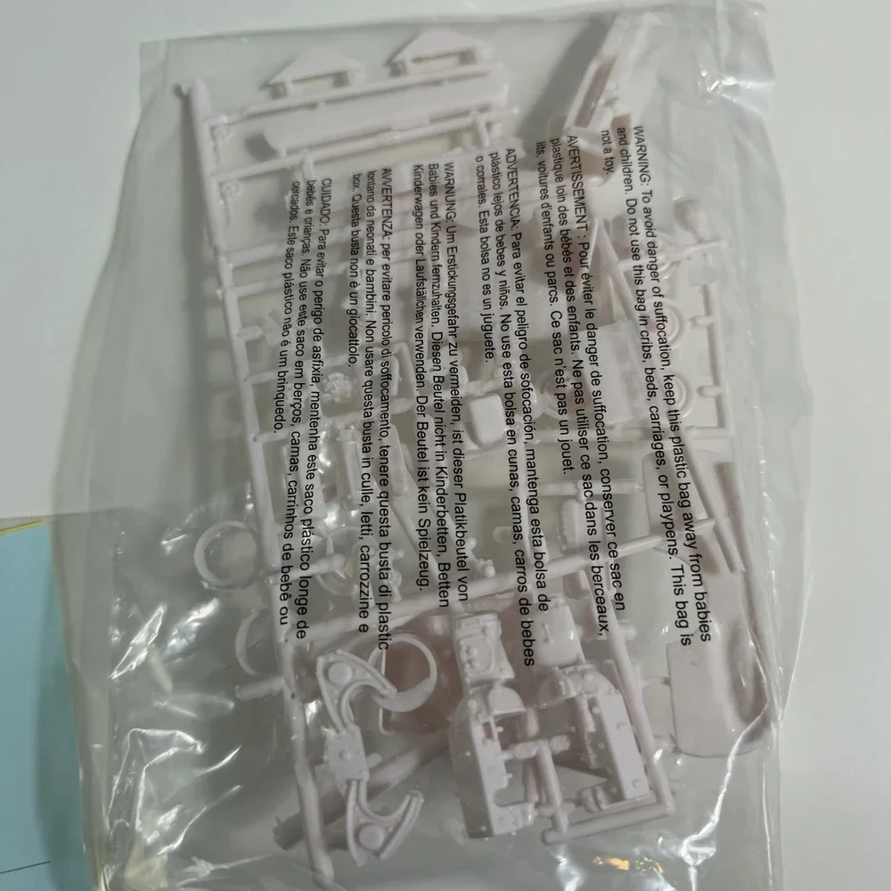 AMT 1965 Chevy Chevelle El Camino W/ Custom Camper 1:25 Model Car Kit Open Box